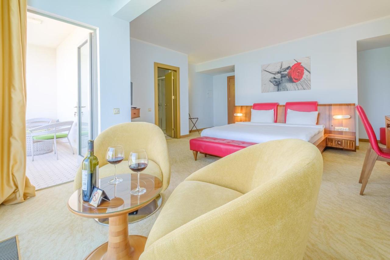 Castello Mare All Inclusive Resort Batumi Exterior photo